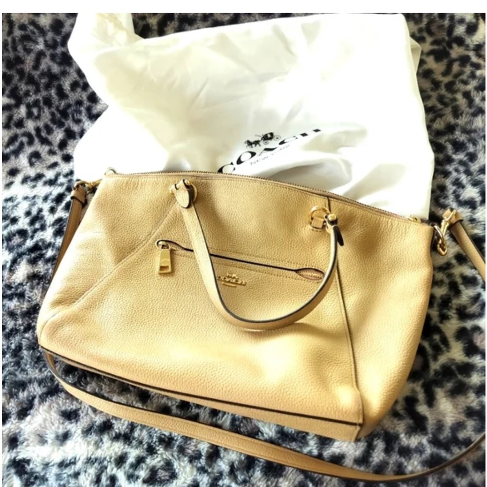 Coach Beige Leather Shoulder Bag